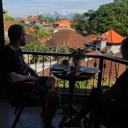 Kampung Sari Homestay Ubud Esterno foto