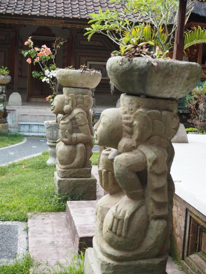 Kampung Sari Homestay Ubud Esterno foto